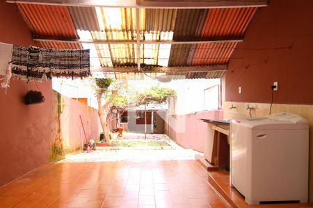 Casa à venda com 231m², 3 quartos e 1 vagaÁrea de Serviço