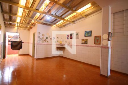 Casa à venda com 231m², 3 quartos e 1 vagaÁrea de Serviço