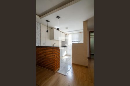 Cozinha e Área de Serviço de apartamento à venda com 2 quartos, 40m² em Vila Nova, Porto Alegre