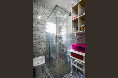 Casa de condomínio à venda com 225m², 3 quartos e 2 vagas Casa de condomínio à venda com 225m², 3 quartos e 2 vagasBanheiro suíte