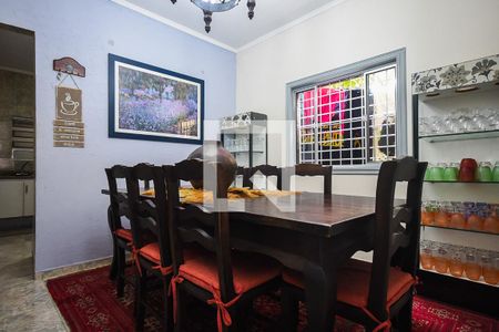 Casa de condomínio à venda com 225m², 3 quartos e 2 vagas Casa de condomínio à venda com 225m², 3 quartos e 2 vagasSala de jantar