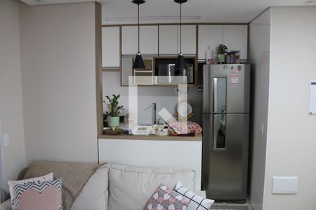 Sala de apartamento para alugar com 2 quartos, 46m² em Parque Industrial Tomas Edson, São Paulo