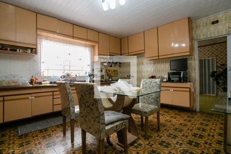 Casa à venda com 430m², 4 quartos e 7 vagasCozinha