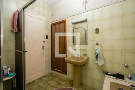 Casa à venda com 430m², 4 quartos e 7 vagasBanheiro 1