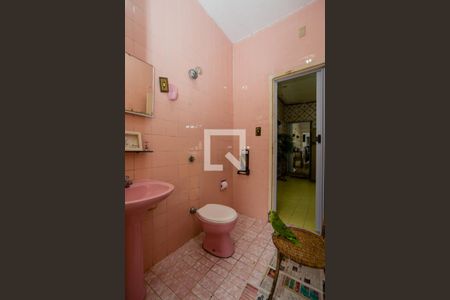 Casa à venda com 430m², 4 quartos e 7 vagasBanheiro 2