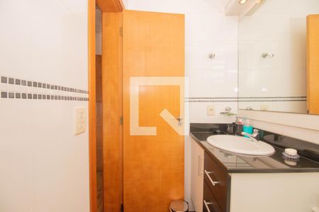 Casa à venda com 350m², 3 quartos e 4 vagasBanheiro da Suíte 1