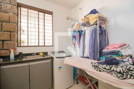 Casa à venda com 350m², 3 quartos e 4 vagasÁrea de Serviço