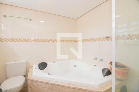 Casa à venda com 350m², 3 quartos e 4 vagasBanheiro da Suíte 3