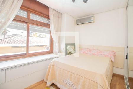 Casa à venda com 350m², 3 quartos e 4 vagasSuíte 2