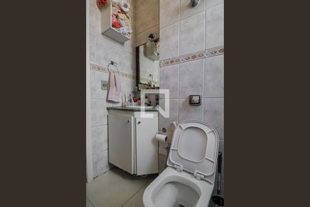 Apartamento à venda com 105m², 2 quartos e 2 vagasBanheiro 