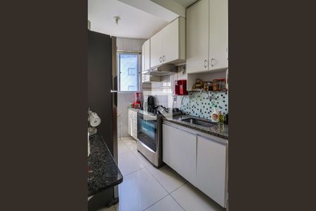 Apartamento à venda com 105m², 2 quartos e 2 vagasCozinha 
