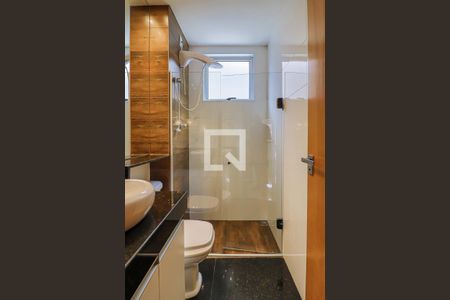 Apartamento à venda com 63m², 2 quartos e 2 vagasBanheiro do Corredor 