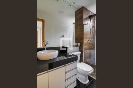 Apartamento à venda com 63m², 2 quartos e 2 vagasBanheiro do Quarto 1 Suíte 