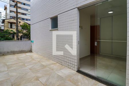 Apartamento à venda com 63m², 2 quartos e 2 vagasVaranda do Quarto 2