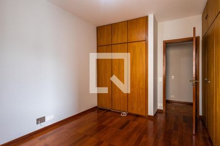 Apartamento à venda com 230m², 5 quartos e 3 vagasQuarto 3