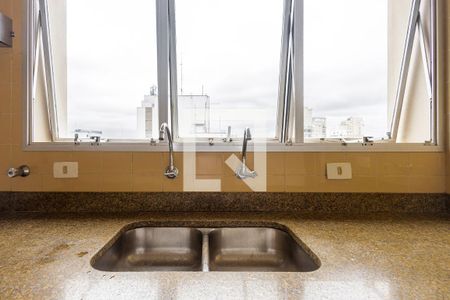 Apartamento à venda com 230m², 5 quartos e 3 vagasCozinha