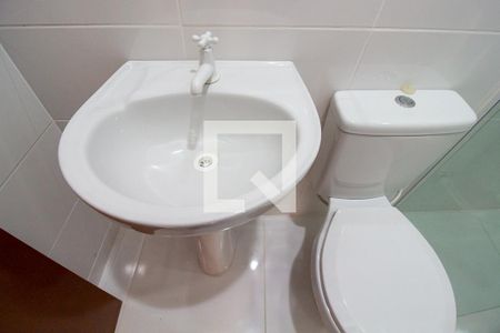 Casa para alugar com 100m², 3 quartos e 1 vagaDetalhe do banheiro