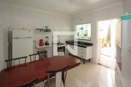 Casa à venda com 148m², 3 quartos e 2 vagasCozinha