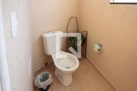 Casa à venda com 148m², 3 quartos e 2 vagasLavabo da garagem