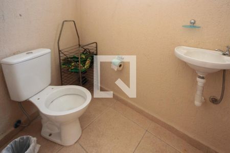 Casa à venda com 148m², 3 quartos e 2 vagasLavabo da garagem
