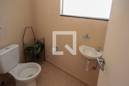 Casa à venda com 148m², 3 quartos e 2 vagasLavabo da garagem