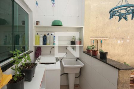 Casa à venda com 148m², 3 quartos e 2 vagasÁrea de Serviço