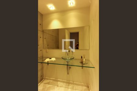 Lavabo de apartamento para alugar com 1 quarto, 70m² em Vila Regente Feijó, São Paulo