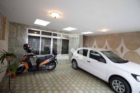 Casa à venda com 350m², 4 quartos e 2 vagas Casa à venda com 350m², 4 quartos e 2 vagasGaragem