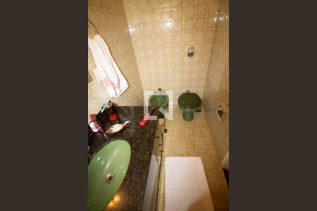 Casa à venda com 350m², 4 quartos e 2 vagas Casa à venda com 350m², 4 quartos e 2 vagasBanheiro