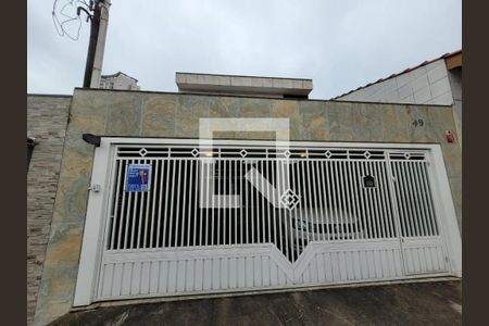 Casa à venda com 350m², 4 quartos e 2 vagas Casa à venda com 350m², 4 quartos e 2 vagasFachada