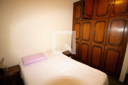 Casa à venda com 350m², 4 quartos e 2 vagas Casa à venda com 350m², 4 quartos e 2 vagasQuarto 3