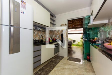 Casa para alugar com 255m², 3 quartos e 3 vagas Casa para alugar com 255m², 3 quartos e 3 vagasCozinha