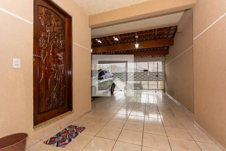 Casa para alugar com 255m², 3 quartos e 3 vagas Casa para alugar com 255m², 3 quartos e 3 vagasGaragem