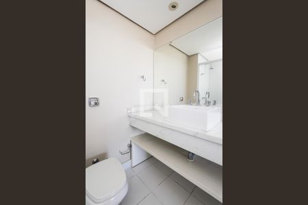 Apartamento à venda com 147m², 3 quartos e 1 vaga Apartamento à venda com 147m², 3 quartos e 1 vagaBanheiro suite 1