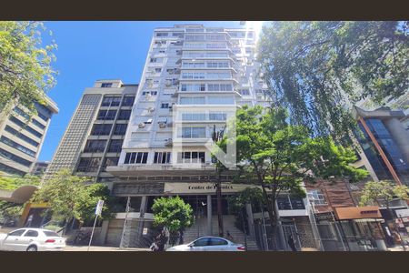 Apartamento à venda com 147m², 3 quartos e 1 vaga Apartamento à venda com 147m², 3 quartos e 1 vagaFachada do Condomínio