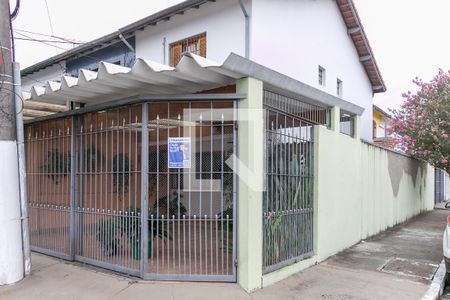 Casa para alugar com 110m², 2 quartos e 2 vagasFachada