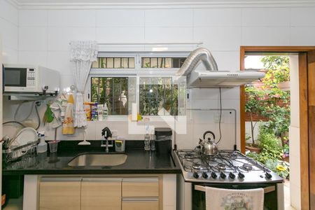 Casa para alugar com 110m², 2 quartos e 2 vagasCozinha