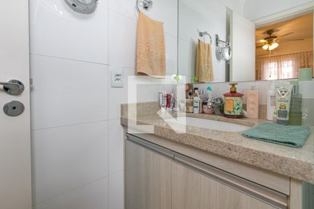 Casa para alugar com 110m², 2 quartos e 2 vagasBanheiro da Suíte