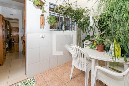 Casa para alugar com 110m², 2 quartos e 2 vagasQuintal