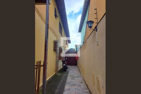 Casa de condomínio para alugar com 78m², 3 quartos e 1 vaga Casa de condomínio para alugar com 78m², 3 quartos e 1 vagaCorredor externo de acesso