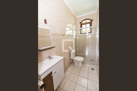 Casa de condomínio para alugar com 78m², 3 quartos e 1 vaga Casa de condomínio para alugar com 78m², 3 quartos e 1 vagaBanheiro