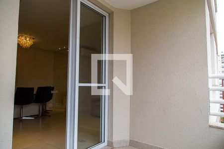 Apartamento para alugar com 65m², 2 quartos e 1 vagaVaranda