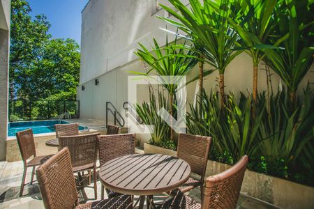 Apartamento à venda com 34m², 1 quarto e sem vagaÁrea comum - Piscina