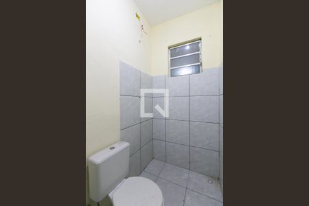 Banheiro de casa para alugar com 1 quarto, 35m² em Vila Curuçá, São Paulo