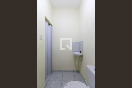 Banheiro de casa para alugar com 1 quarto, 35m² em Vila Curuçá, São Paulo