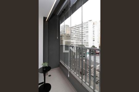 Varanda de kitnet/studio para alugar com 0 quarto, 21m² em República, São Paulo