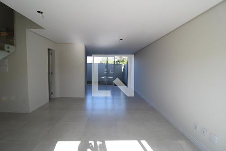 Sala de casa à venda com 3 quartos, 119m² em Estância Velha, Canoas
