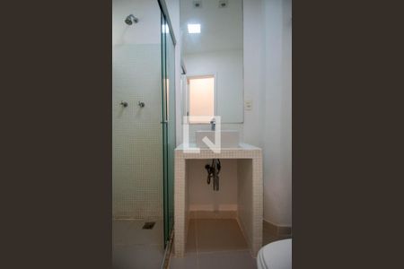 Banheiro  de apartamento para alugar com 1 quarto, 45m² em Copacabana, Rio de Janeiro