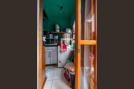 Casa à venda com 60m², 3 quartos e 1 vagaÁrea de Serviço