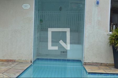 Apartamento à venda com 70m², 1 quarto e 1 vagaÁrea comum - Piscina